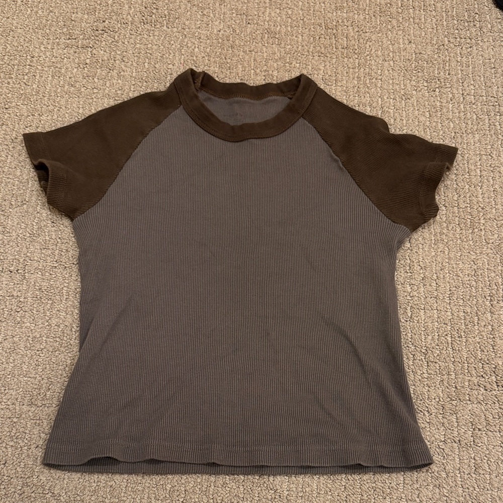 Brandy Melville Two-Tone Brown and Gray Tee